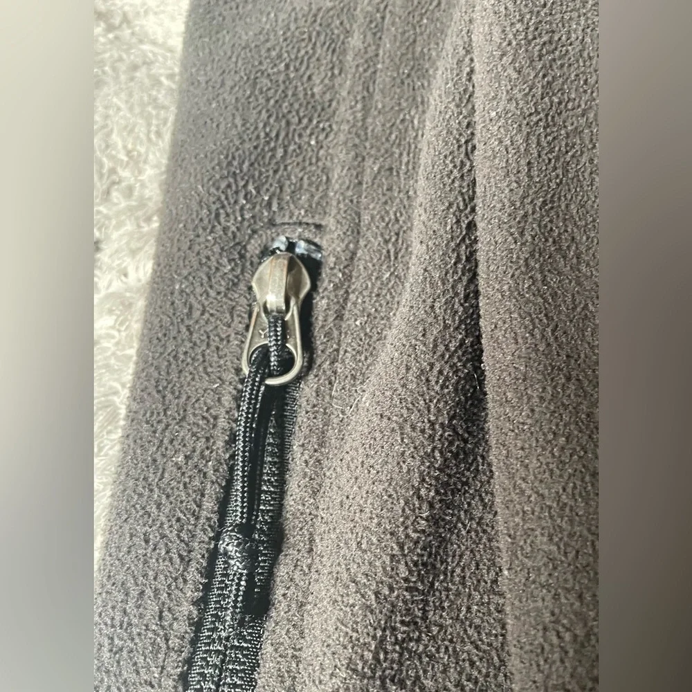 ❄️🐧Black North Face Windwall shell jacket Womens size medium - Picture 3 of 10